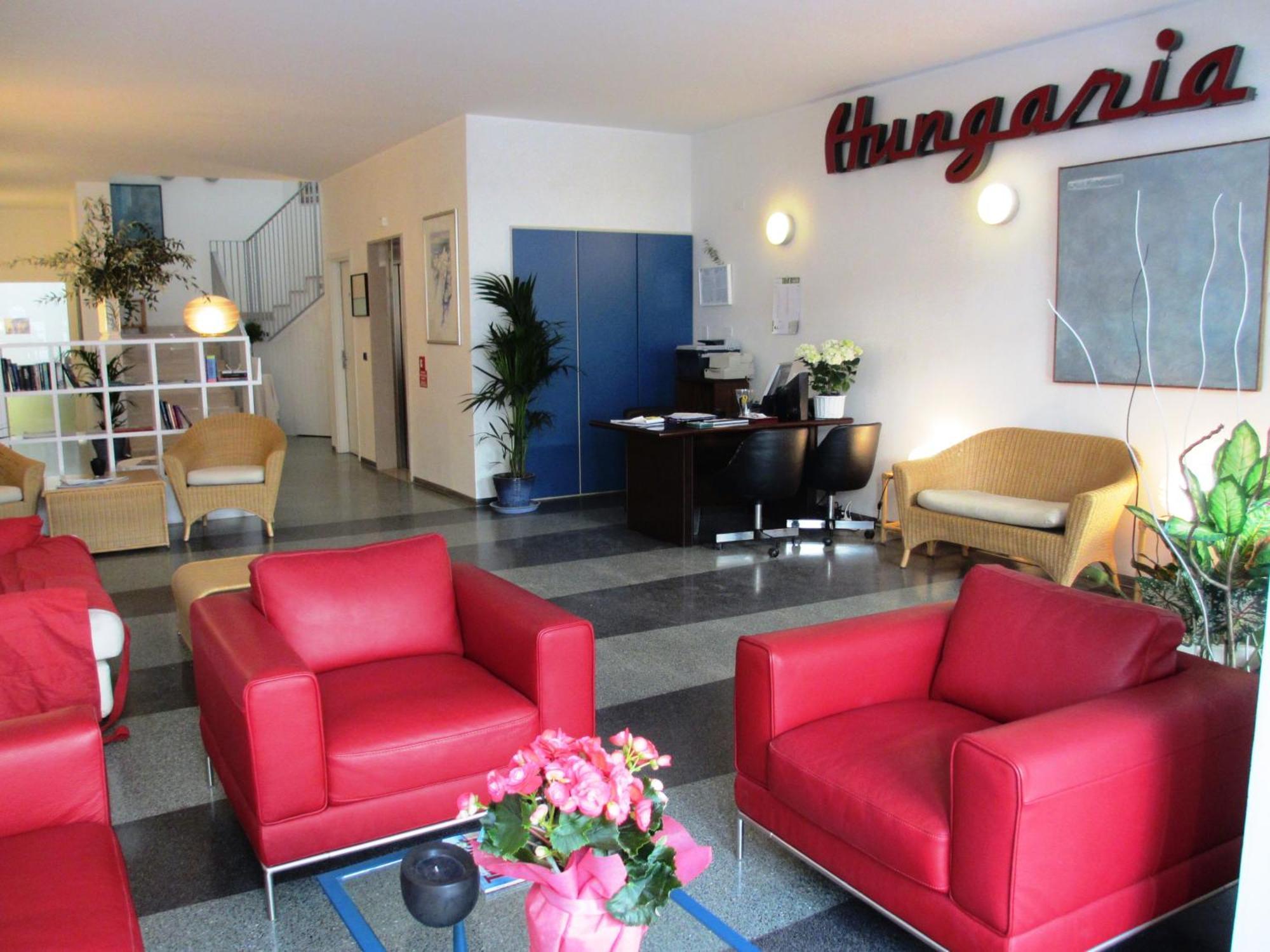 Residence Hotel Hungaria Градо Экстерьер фото