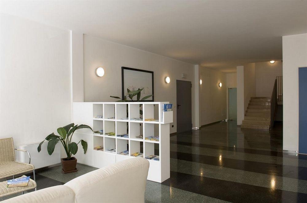 Residence Hotel Hungaria Градо Экстерьер фото