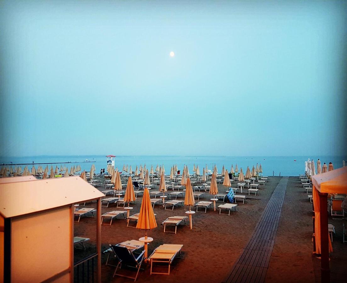 Residence Hotel Hungaria Градо Экстерьер фото